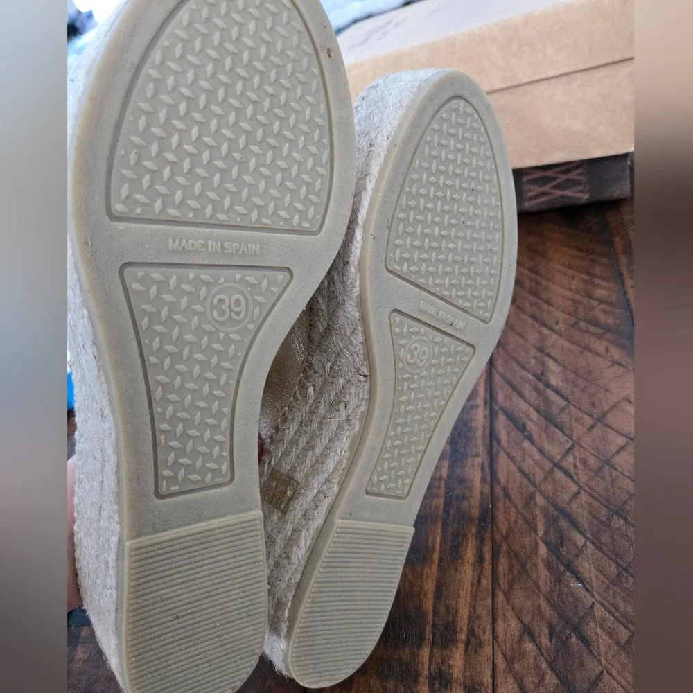 Toni Pons Metallic Gold Espadrille Wedge Slide